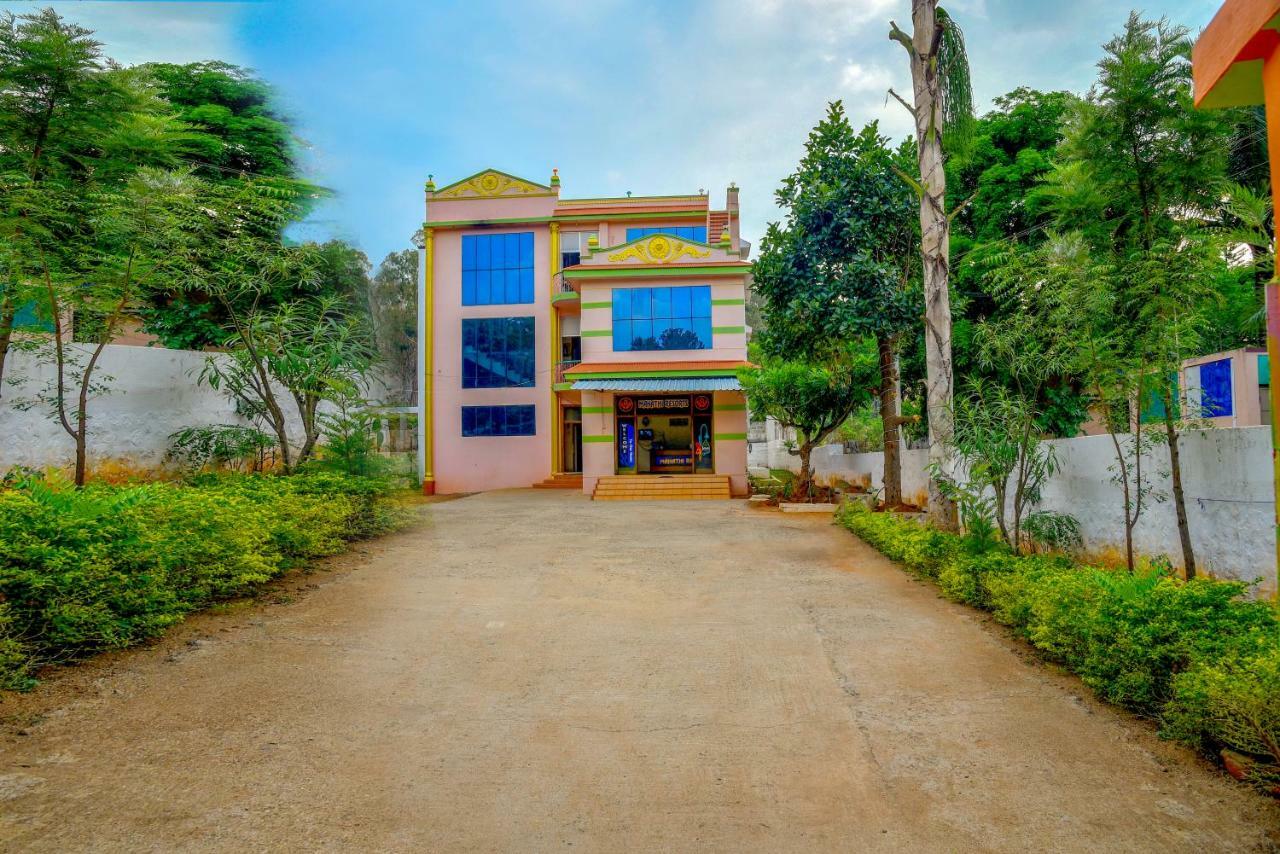 Mahathi Resort And Spa Yelagiri Exterior foto